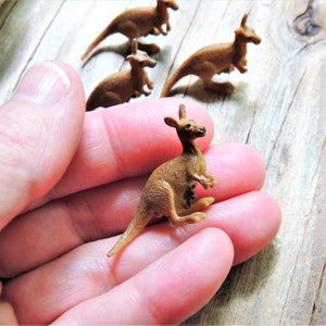 MINIATURE KANGAROO w/Baby Tiny Soft Animals Figurines Figures Dollhouse Fairy Garden Diorama Terrarium Small Micro Mini Miniatures Craft Toy