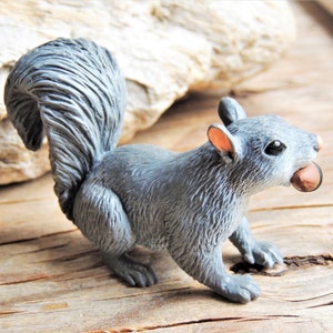 Large MINIATURE SQUIRREL Animals Figure Figurine Dollhouse Fairy Garden Diorama Terrarium Supply Craft Plastic Miniatures Model Woodland