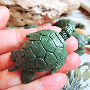 MINIATURE SEA TURTLE Animals Figures Figurines Dollhouse Diorama Terrarium Supply Mini Small Plastic Animal Ocean Sea Life Safari Ltd Toob
