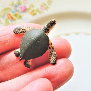 Sea Turtle Miniature Animal Figurines for Fairy Garden Dollhouse Diorama Terrarium Ocean Toys Mini