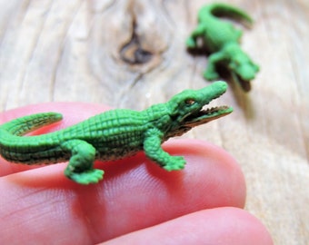 MINIATURE ALLIGATOR Animal Figures Figurines Dollhouse Fairy Garden Diorama Terrarium Small Tiny Micro Mini Miniatures Craft Supply Reptiles