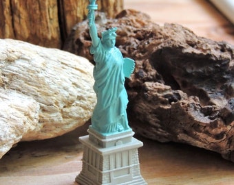 MINIATURE Statue Of Liberty Figures Figurine Diorama Fairy Garden Terrarium New York Buildings Model