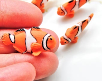 MINIATURE CLOWNFISH Tiny Sea Animals Figurines Figures For Fairy Garden Dollhouse Diorama Terrarium Small Miniatures Micro Mini Clown Fish