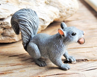 Large MINIATURE SQUIRREL Animals Figure Figurine Dollhouse Fairy Garden Diorama Terrarium Supply Craft Plastic Miniatures Model Woodland