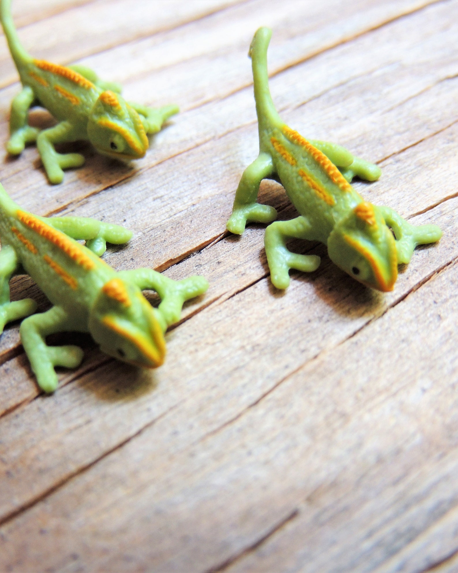 CHAMELEON MINIATURE Tiny Soft Animal Figures Figurines Reptile
