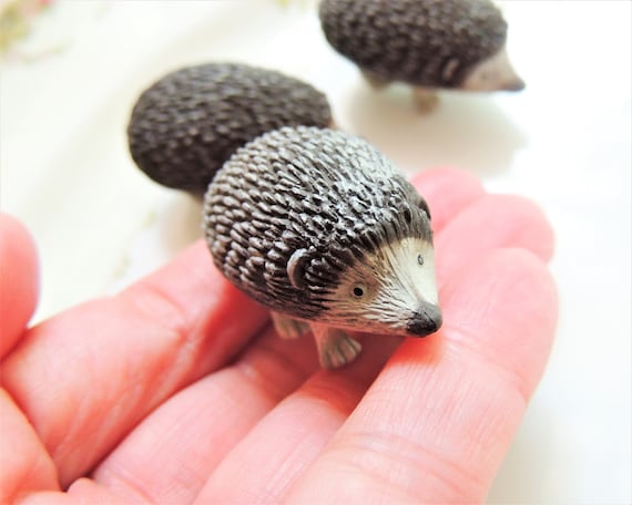 MINIATURE HEDGEHOG Animals Plastic Toy Figures Figurine Dollhouse