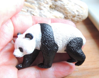 200 Pcs Mini Resin Animals - Glow In The Dark Tiny Figurines For Fairy Gardens & DIY Crafts