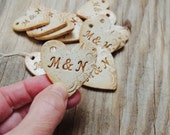 Mariage personnalisé Favor Tags vin Charmes coeurs Unique Tag Table Decor faveurs argile Tag Vintage Shabby Chic rustique mariage