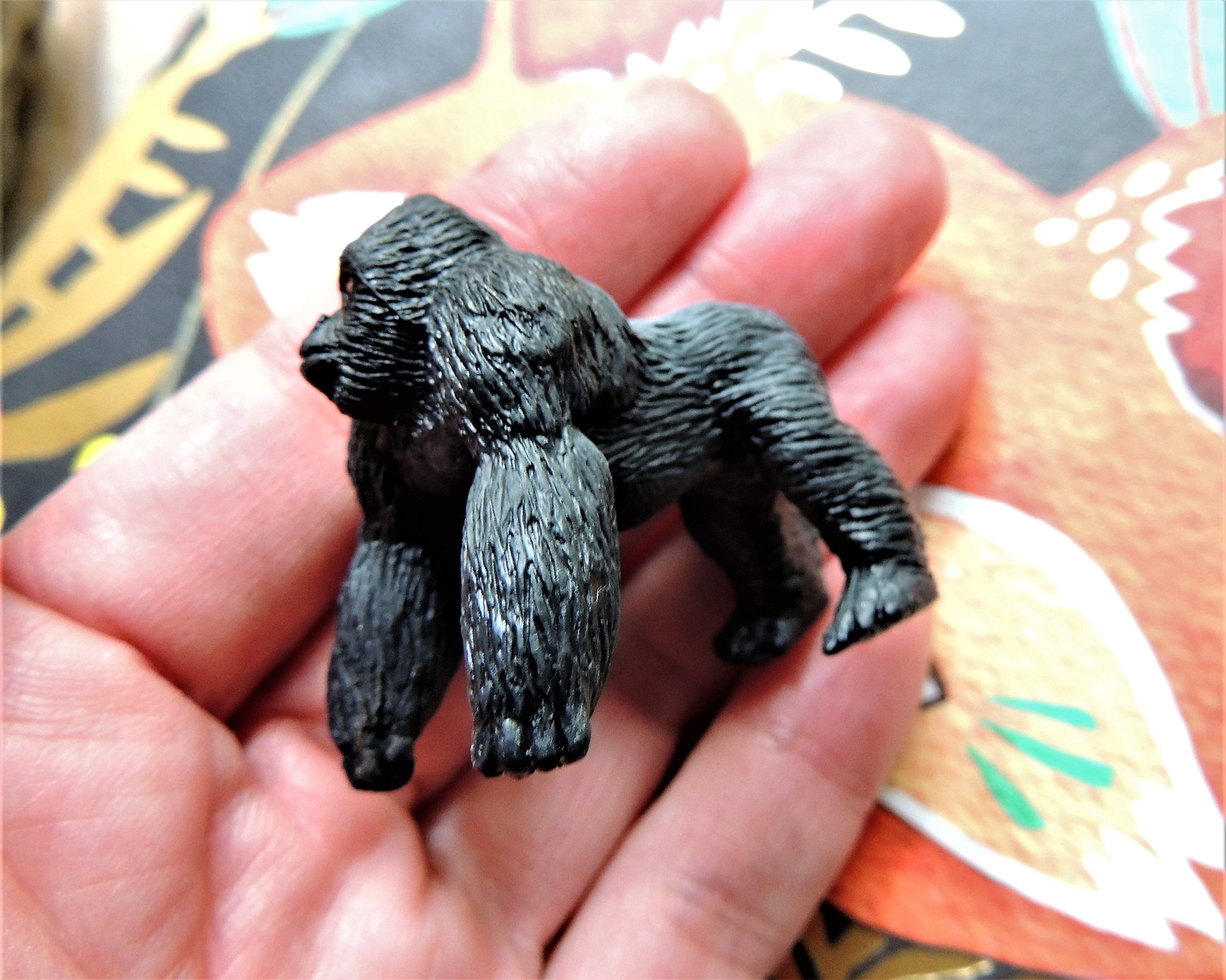 GORILLA MINIATURE ANIMALS Plastic Animal Figure Figurines Dollhouse Diorama  Terrarium Supplies for Crafts Mini Rainforest Jungle Mini Ape 