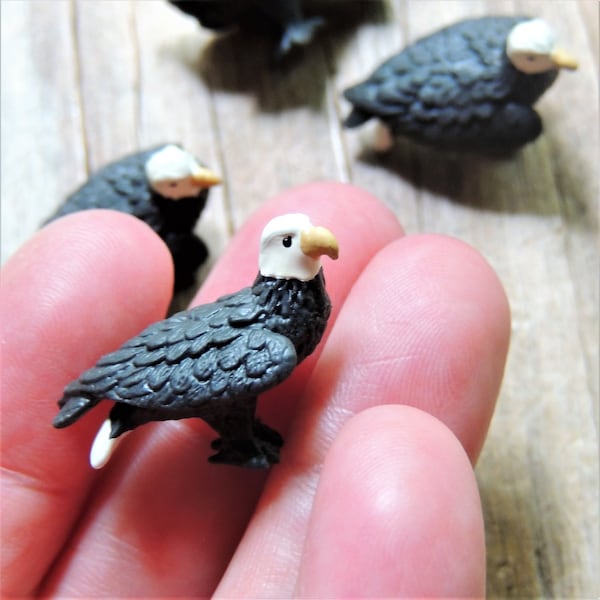 MINIATURE EAGLE Bird Animal Mini Figurines Figures Dollhouse Terrarium Diorama Small Craft Tiny MICRO Miniatures Fairy Garden Accessories