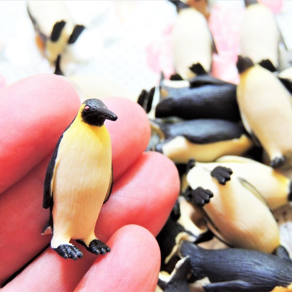 PENGUIN MINIATURE ANIMALS Bird Miniatures Figure Figurines Fairy Garden Dollhouse Diorama Terrarium Small Emperor Penguin Micro Minis Tiny