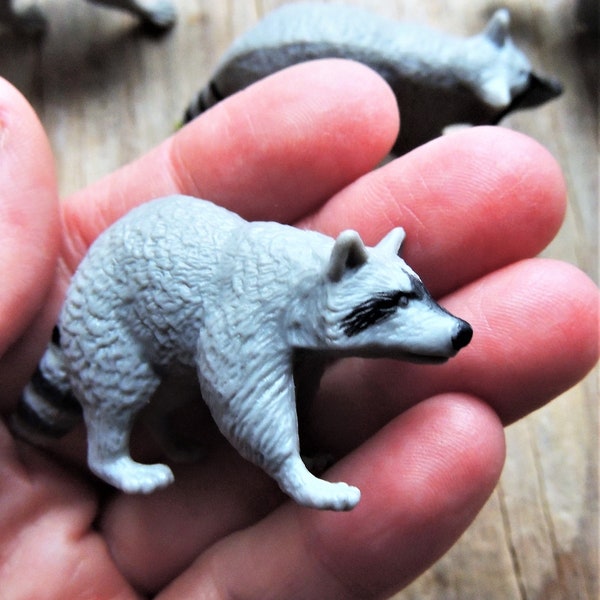 MINIATURE RACCOON Animal Figures Figurines Fairy Garden Dollhouse Diorama Terrarium Supply Tiny Small Mini Miniatures Accessory Woodland