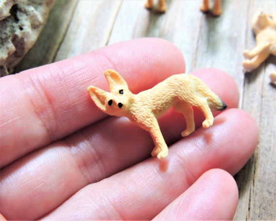 FENNEC FOX MINIATURE: Cute Tiny Mini Fox Animal Figurines