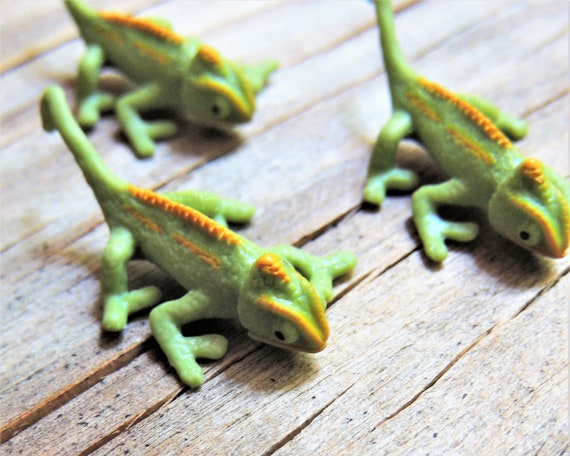 bulk animal figurines