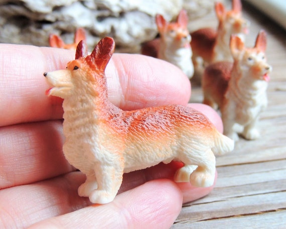 DOG Corgi MINIATURE Animals Figurines Figures Puppy Fairy Garden