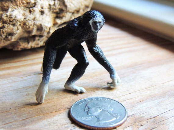 Monkey MINIATURE ANIMALS Figurine Gibbon Ape Monkey Plastic