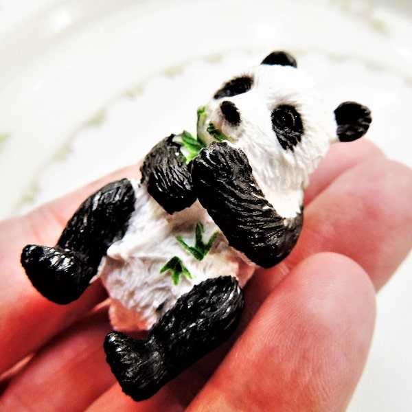 MINIATURE PANDA Animal Figures Figurines Fairy Garden Dollhouse Diorama Terrarium Supplies Small Plastic Miniatures Eating Bamboo Leaves Toy