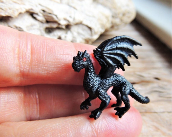 small dragon figure