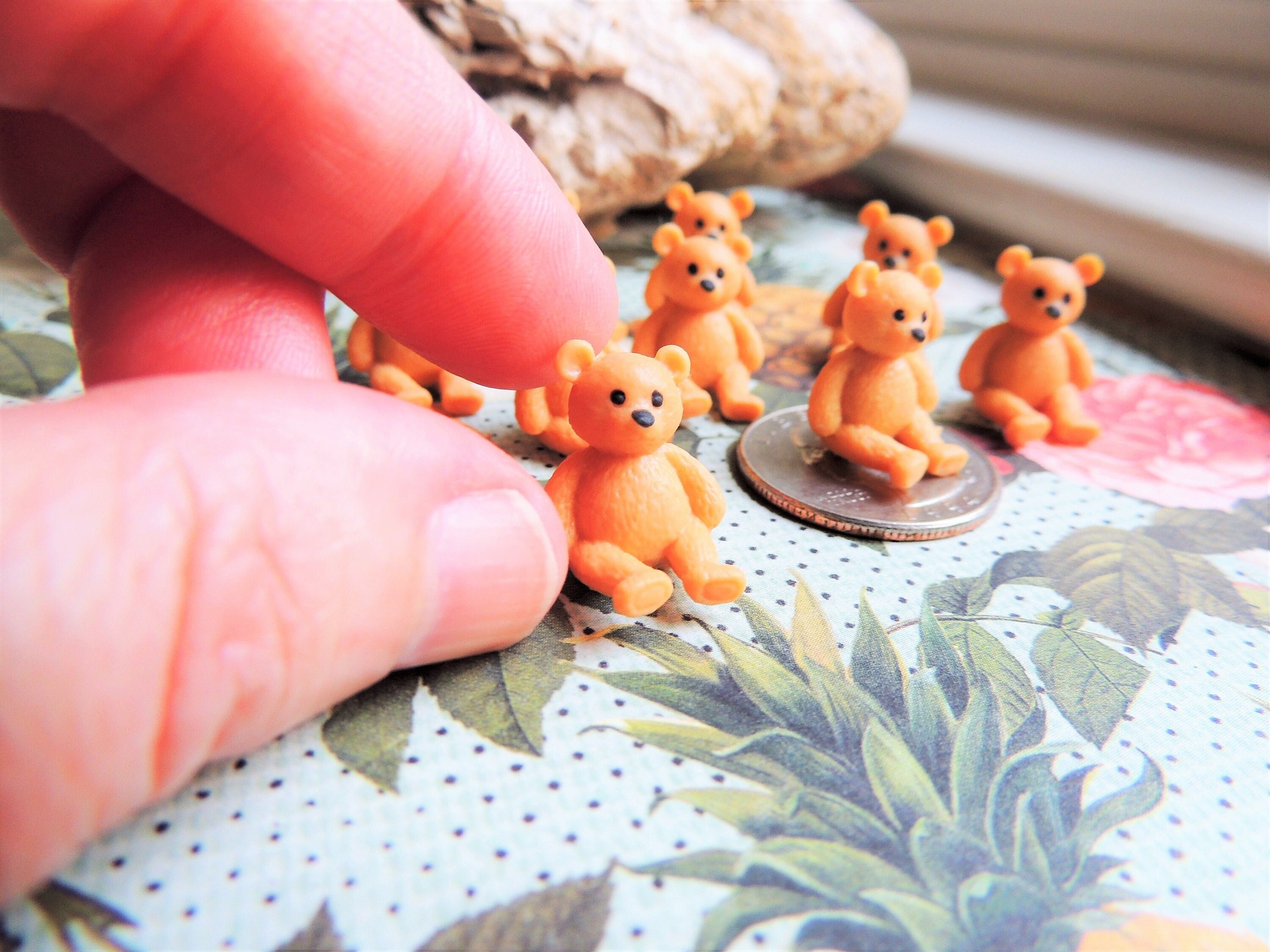 Small plastic 2025 bear figurines