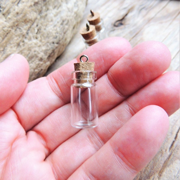 Miniature Glass Bottle Charms with Stopper Cork Lid Eye Screw Loop Empty Fillable Tiny Jar Vial Pendants Fairy Glitter Dust Secret Message