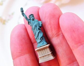 Tiny Miniature Figures