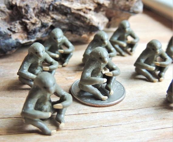 24 Mini-Faultier-Figuren Aus Kunstharz, Ca. 2 Cm – Süße Dekofiguren In Braun, Blau & Rosa Für Deko, Mikrogärten & DIY