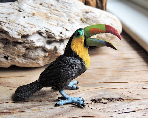 Large MINIATURE TOUCAN Bird Animals Figure Figurine Dollhouse