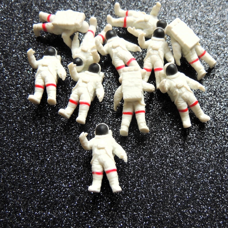 Set of Tiny MINIATURE ASTRONAUT People Mini Figurines Figures Dollhouse ...