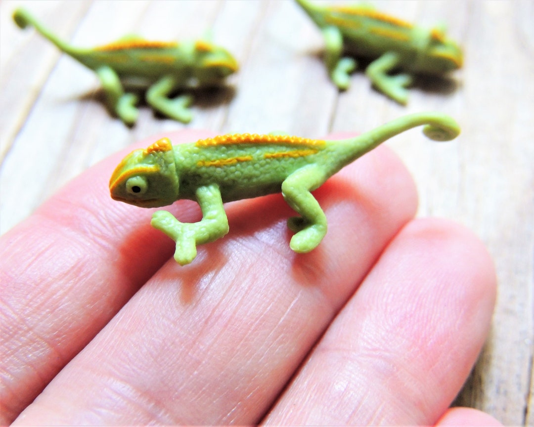 CHAMELEON MINIATURE Tiny Soft Animal Figures Figurines Reptile