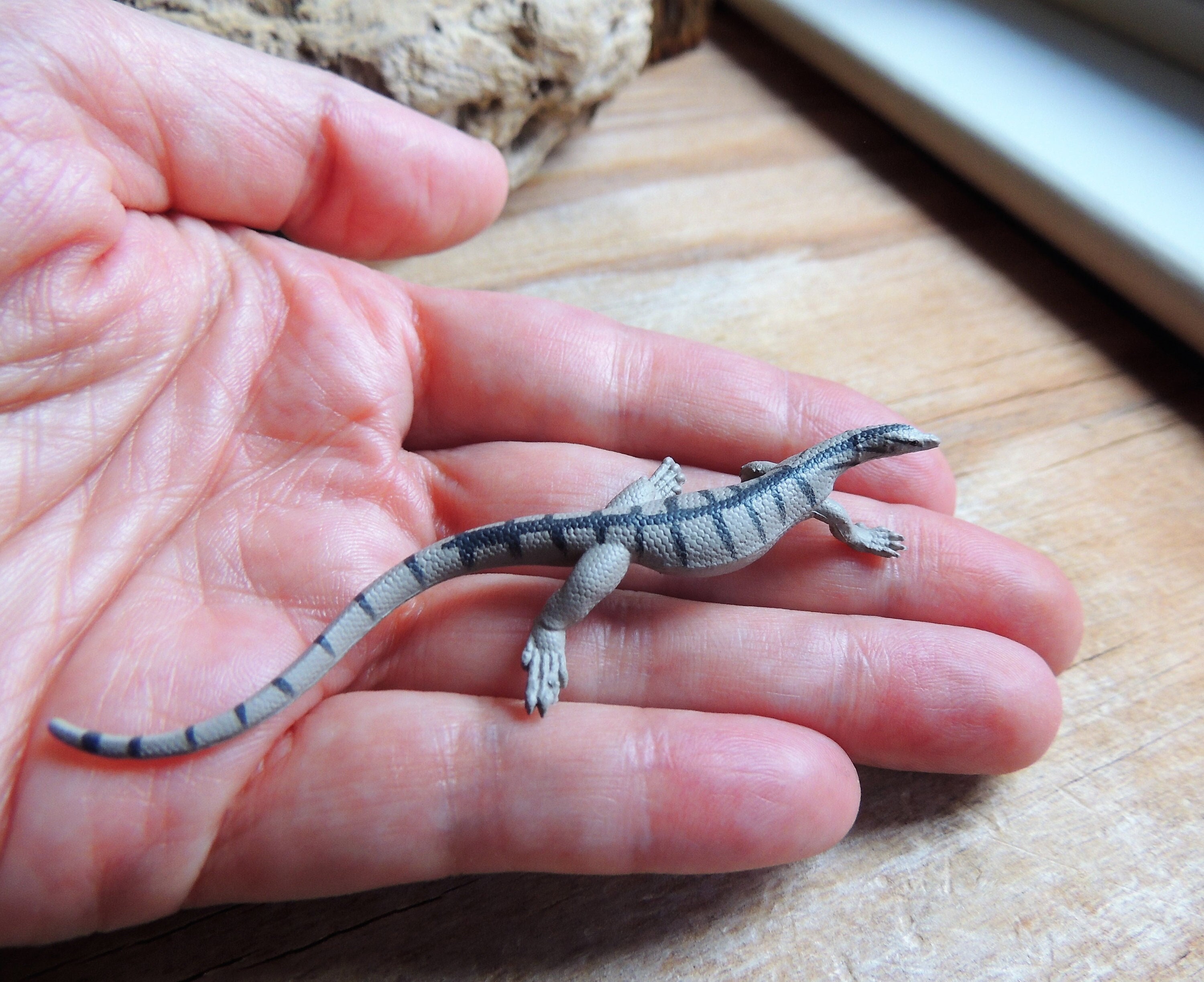MINIATURE DESERT MONITOR Lizard Animal Figurine Fairy Garden