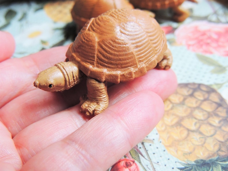 TURTLE MINIATURE Loggerhead Musk Turtles Figure Figurines Dollhouse Diorama Terrarium Supply Animal Small Animal Mini Tortoise River Wetland image 3