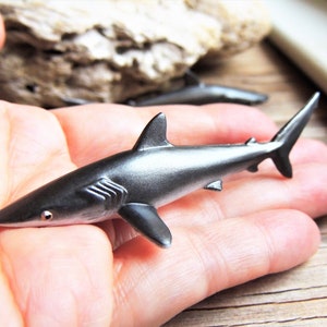 Zijdeachtige haai miniatuur dier beeldje figuur poppenhuis sprookjestuin diorama terrarium aanbod mini zee oceaan miniaturen accessoire klein model