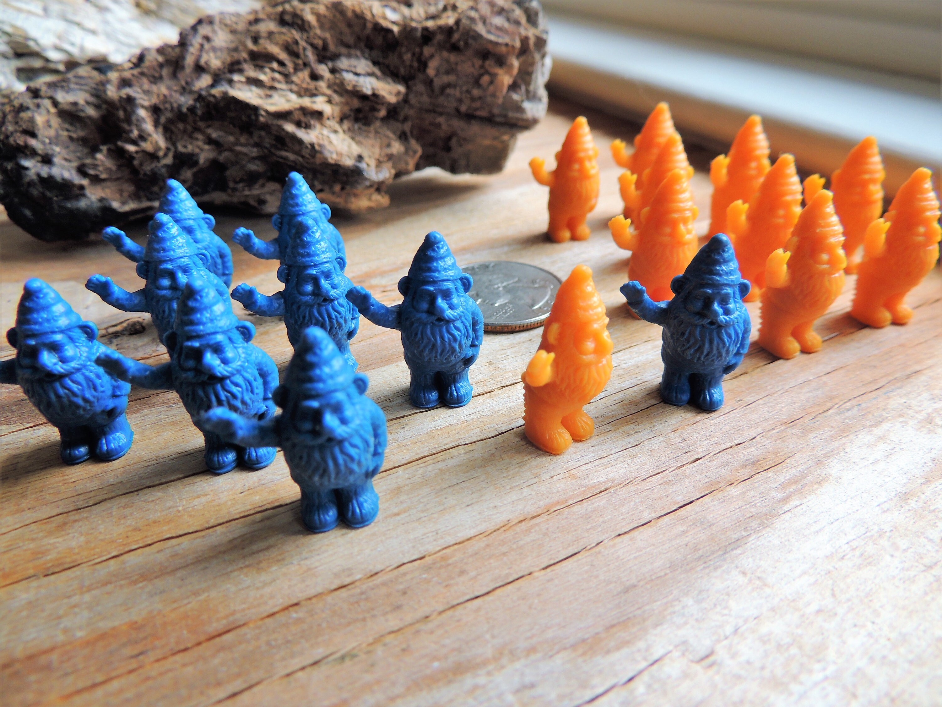 TINY MINI GNOME Miniature Figures Figurines Dollhouse Fairy Garden