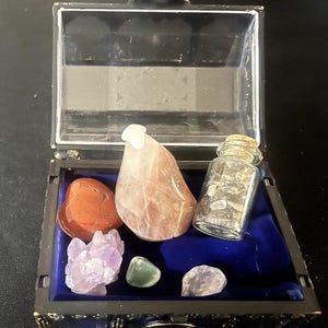 Crystal treasure box