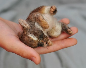 Needle Felted Animals/Needle felted sleeping baby rabbit/Ester Rabbit/Needle Felted Bunny/Felted Rabbit/Rabbit sculpture/Felted Rabbits