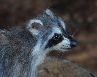 Needle Felted   Animals.  Needle Felted Raccoon, Wildlife sculpture. Felt Raccoon Sculpture. Needle felted decoration. Cute raccoon ,