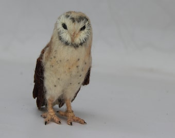 Needle Felted Owl . Needle felted tiny owl .Needle felt realistic owl. .Barn owl. Animal lover gift