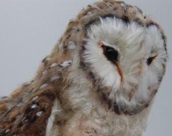 Needle Felted Barn Owl Sculpture: Large Realistic Wool Fiber Art.