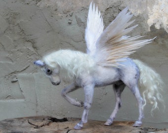 Needle felted Pegasus. Winged horse. Needle felt by Daria Lvovsky