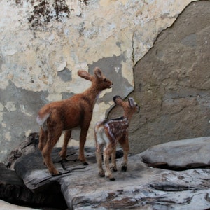 Mother-deer and a fawn, Needle Felted Animals, Needle felted deer, Needle felted animal image 7