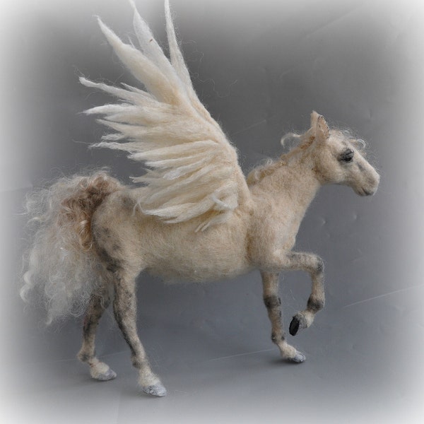 Needle felted Pegasus. Winged horse. Needle felt by Daria Lvovsky