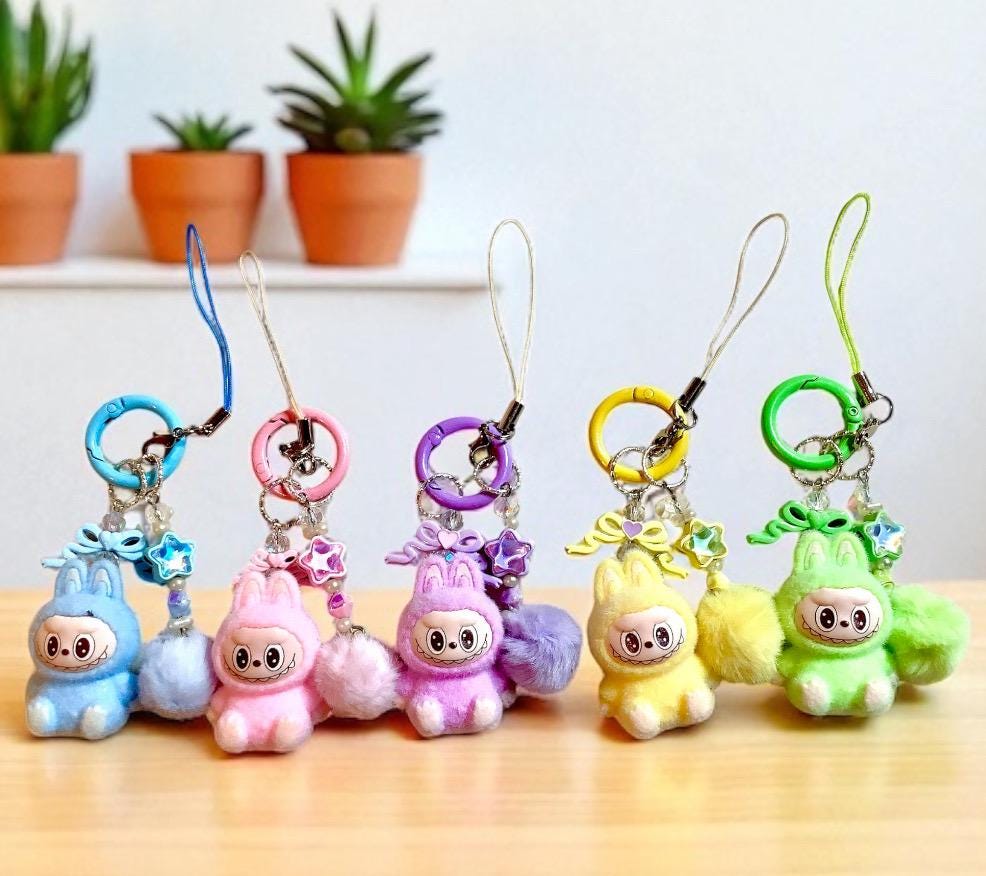 miniラブブキーホルダー ブルー×4、イエロー×4、ピンク×4、パープル×2 Labubu mini keychain - Etsy 日本