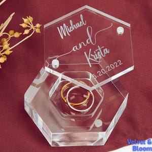 Personalisierte Ring Box Benutzerdefinierte Acryl Hexagon Ehering Halter klar Engagement Box Vorschlag Andenken Brautgeschenk Ring Bearer Box