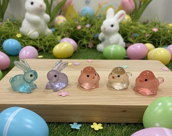 ¡Mini pollitos, conejitos y gruñidos de resina! Se venden en juegos de 25 unidades.