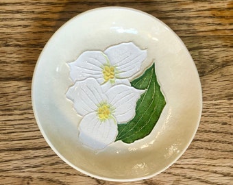 Handmade Ring, Treat or Soap Dish! White Trillium. Unique, textured, lightweight ceramic & lovely. Celebrates spring! Arrives gift bagged!