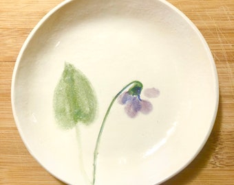 Real Wild Violet! Handmade Ceramic Ring, Treat, Soap, etc Dish. One-of-a-kind, lightweight & lovely. Arrives nicely gift bagged!     #5