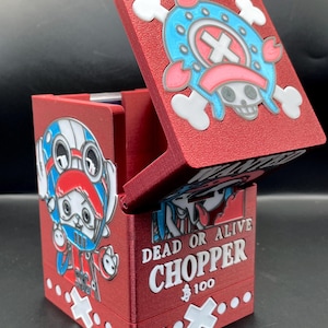 OPTCG Deck Box Tony Chopper Recherche amateur pour les amateurs de barbe à papa x Tête d'oeuf sur le thème | Convient aux decks à manches triples | Comprend un mini compartiment à pression et à dés