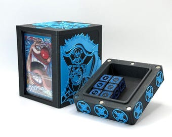 OPTCG Deck Box Buggy der Clown Pirat Kapitän Cross Guide Yonko Vier Kaiser | Passend für dreifach ummantelte Karten | Mini Snap Halter & Würfelboden