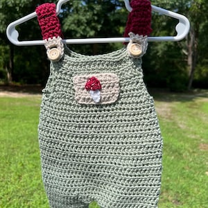 Crocheted baby romper 0-3 months