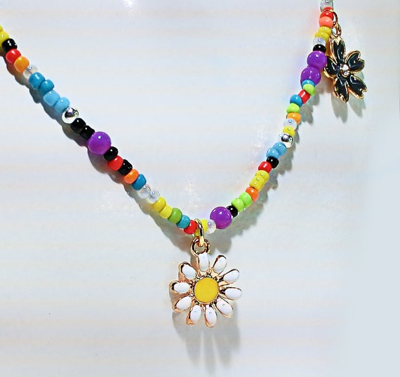 BTS Jungkook Inspired Summer Daisy Charm Necklace, Premiere